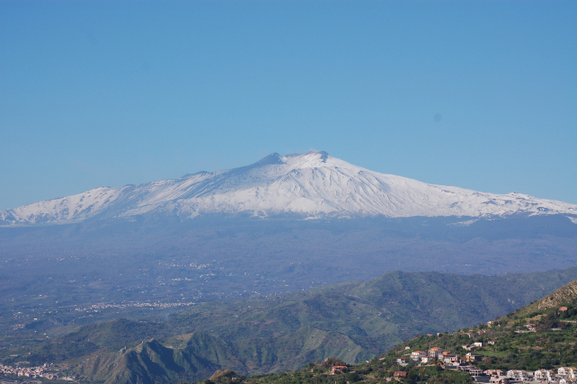 3 .Le colline di Taormina:Aphyllophorales e molto altro.