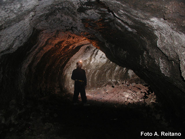 Una grotta vulcanica...inedita!