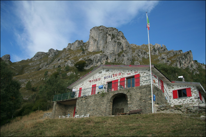 Rifugi e Bivacchi d''Italia.......