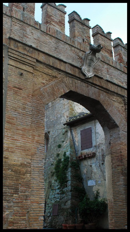 Il borgo di Sasso e dintorni