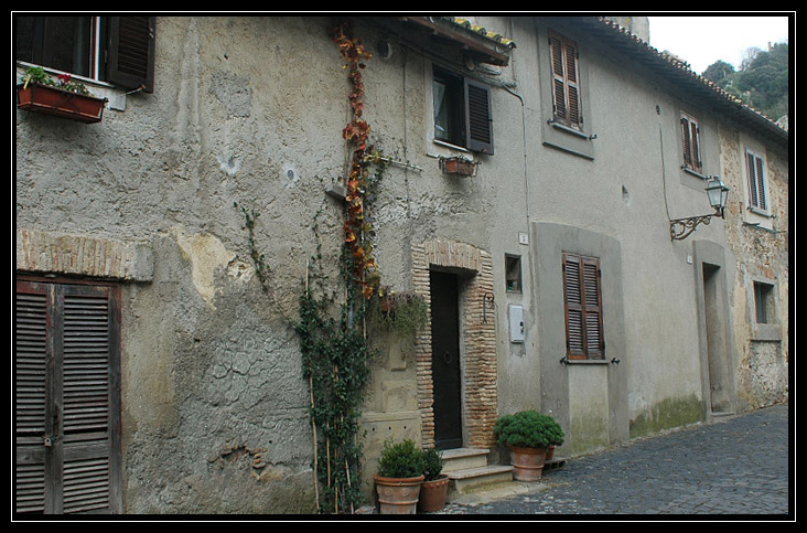 Il borgo di Sasso e dintorni