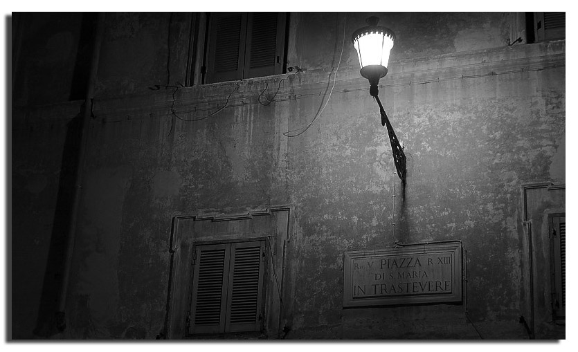 Roma Trastevere by night and black and white