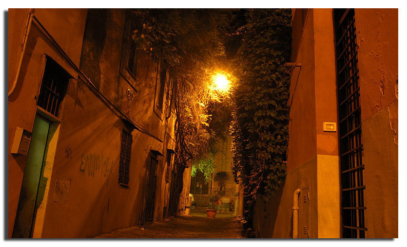 Roma Trastevere by night and black and white